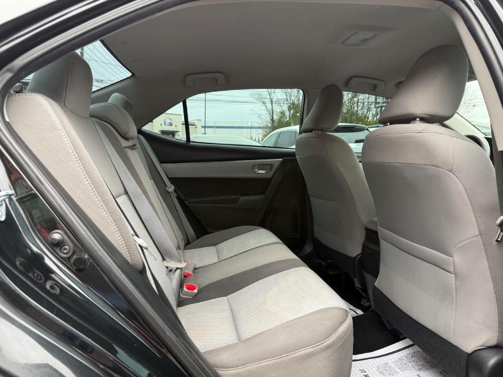 2017 Toyota Corolla Image 39