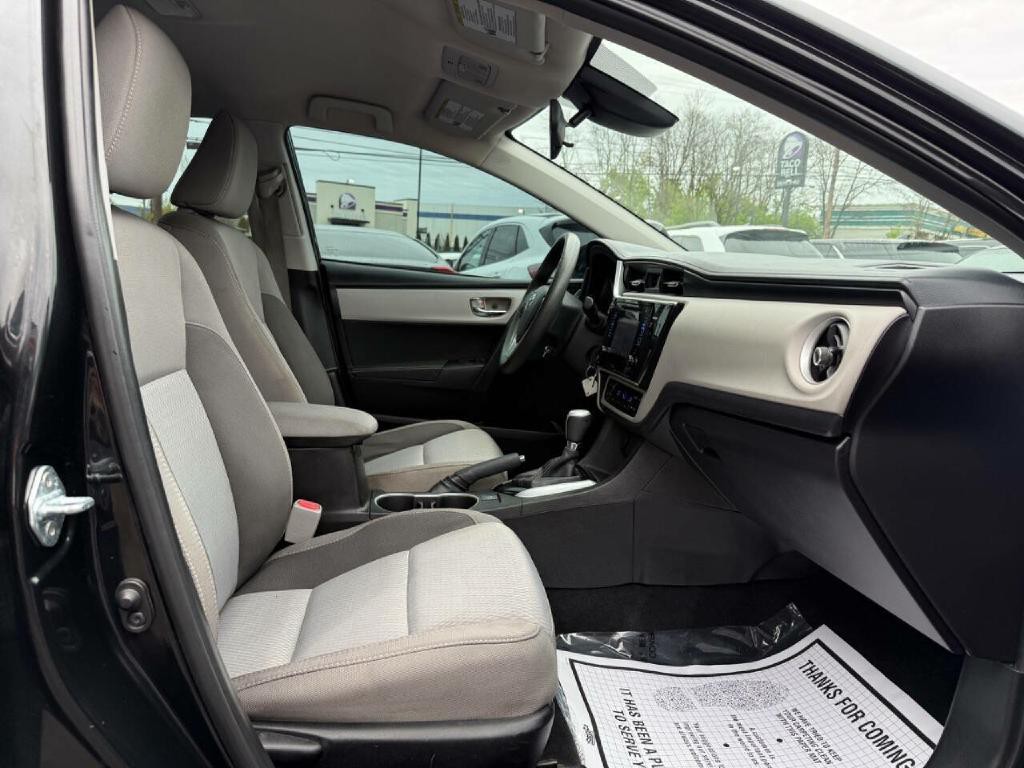 2017 Toyota Corolla Image 42
