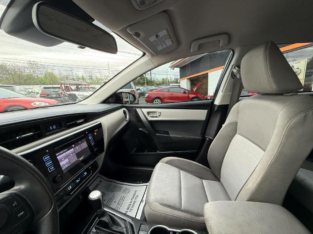 2017 Toyota Corolla Image 61