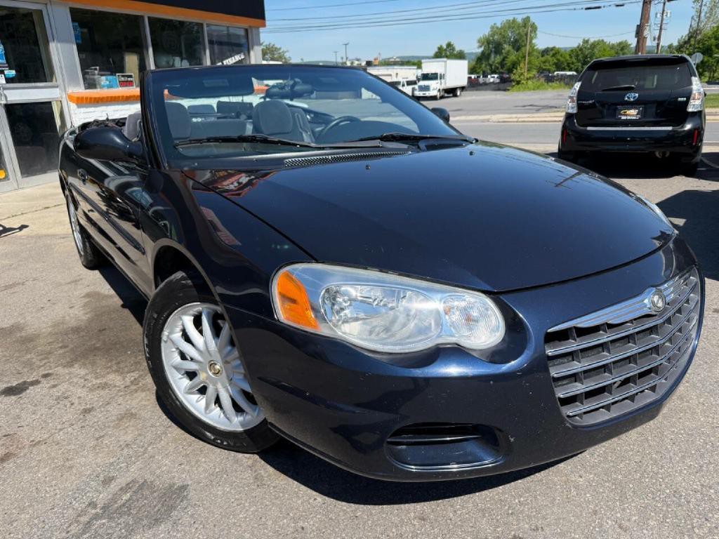2004 Chrysler Sebring Image 3