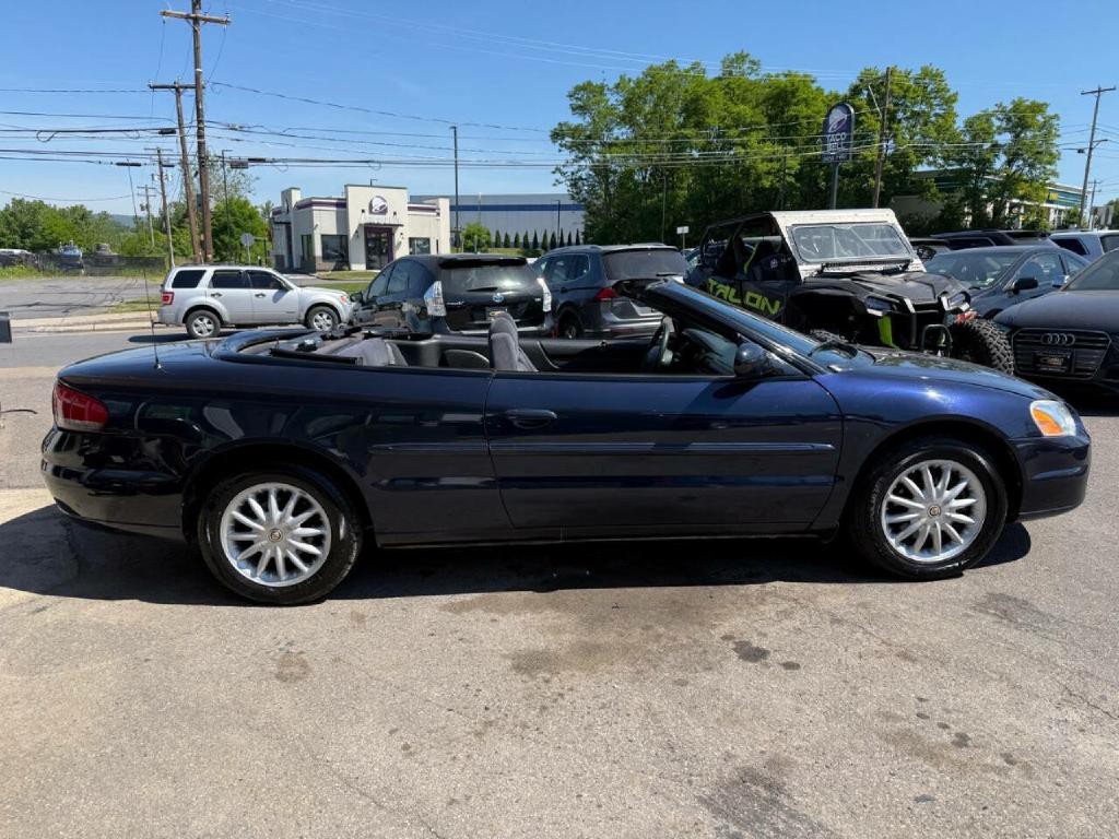 2004 Chrysler Sebring Image 18