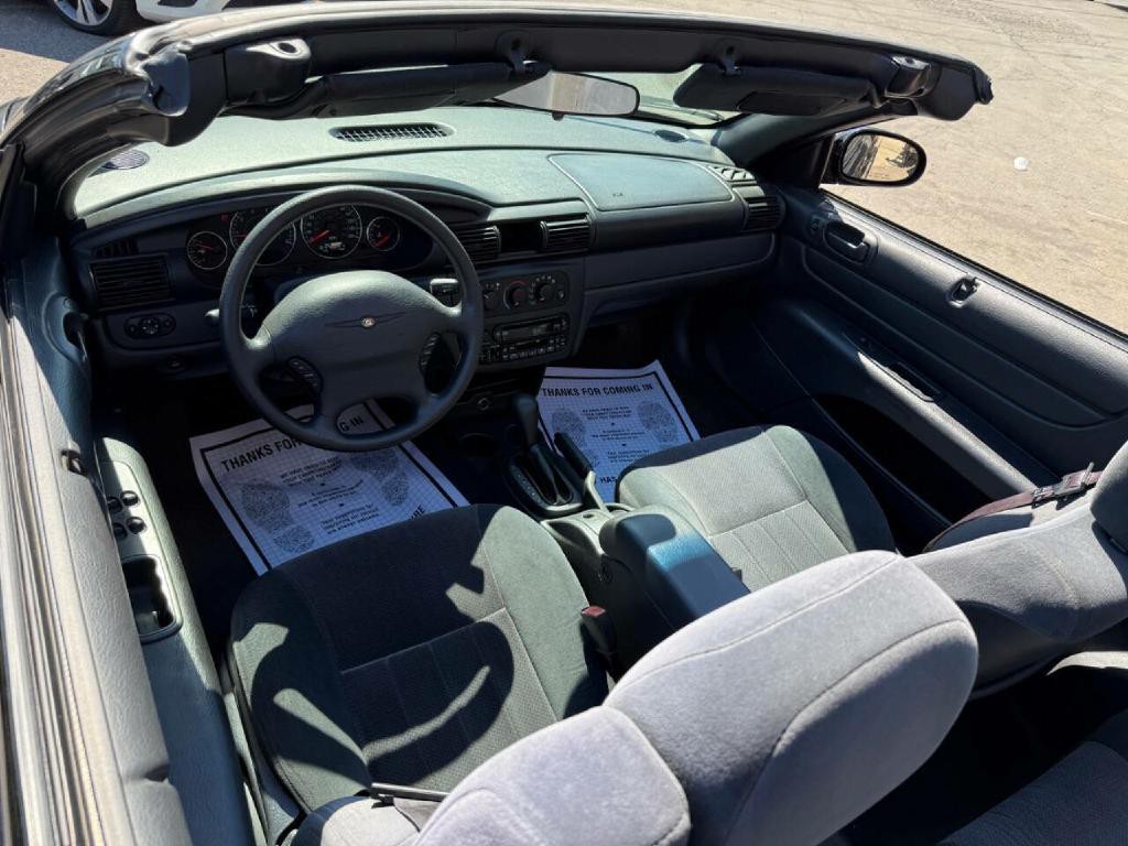 2004 Chrysler Sebring Image 27