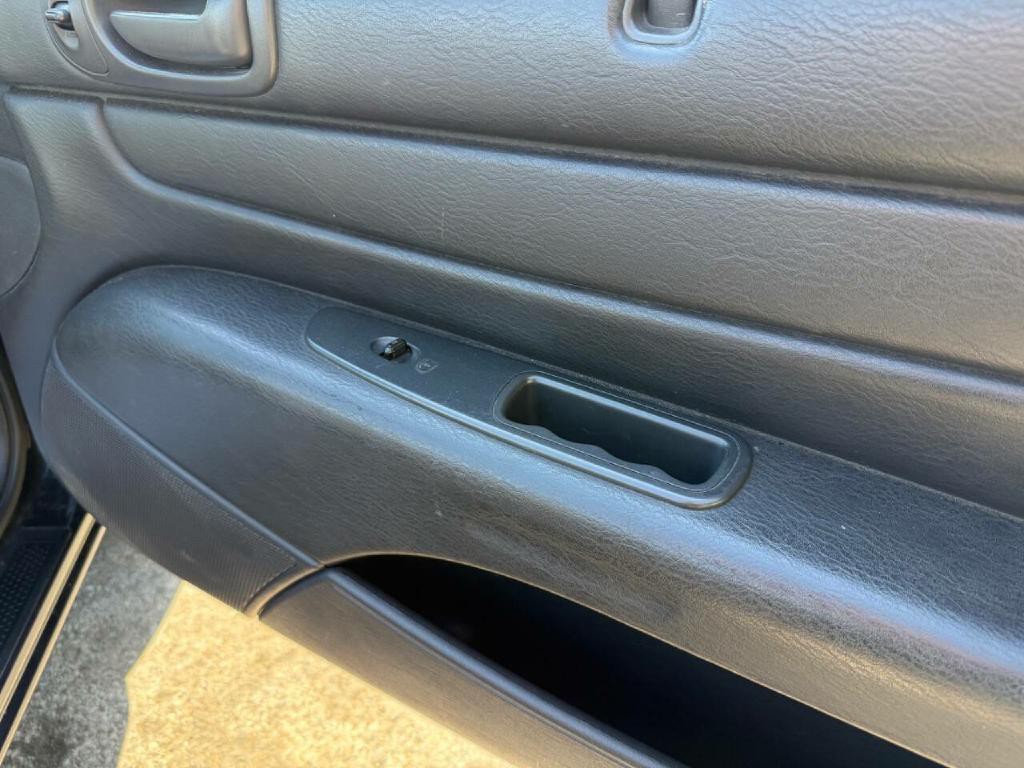 2004 Chrysler Sebring Image 37