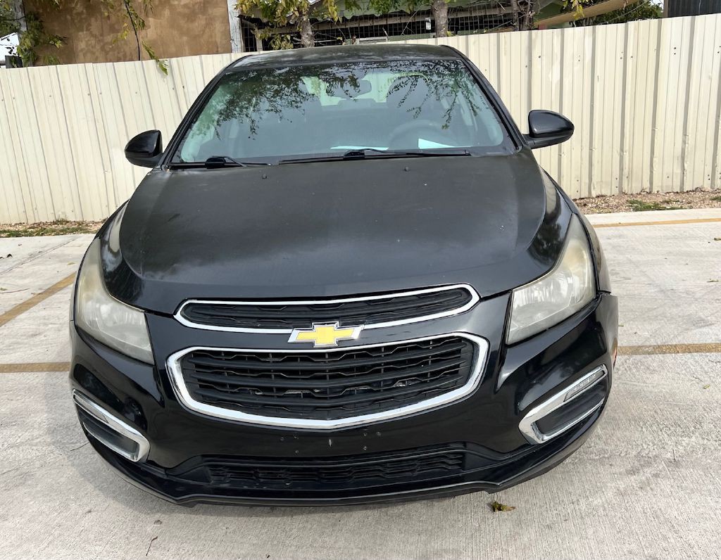2016 Chevrolet Cruze Image 2