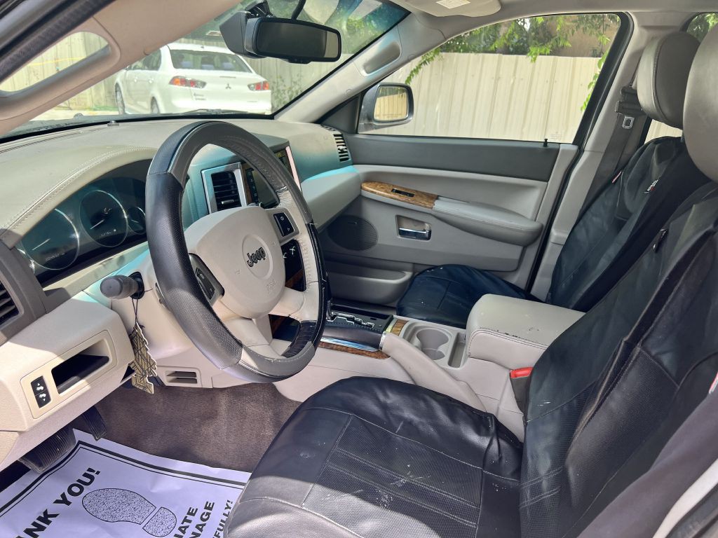 2010 Jeep Grand Cherokee Image 8