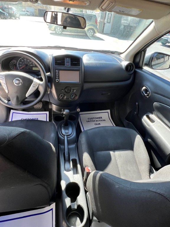 2018 Nissan Versa Image 7