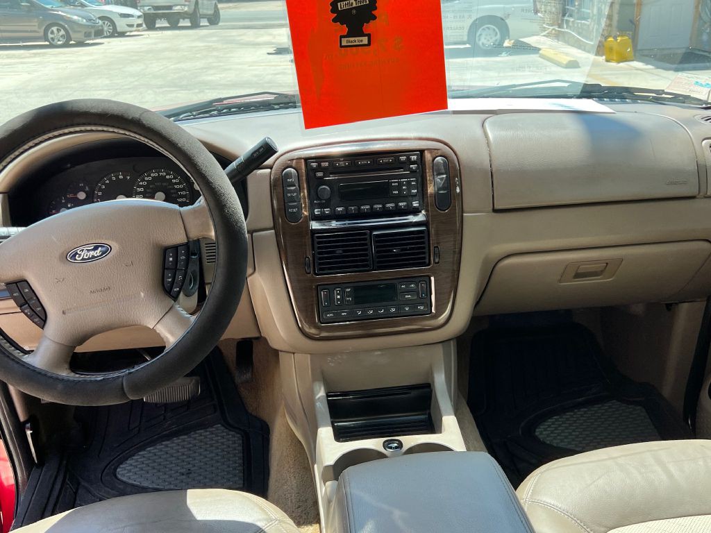 2005 Ford Explorer Image 4