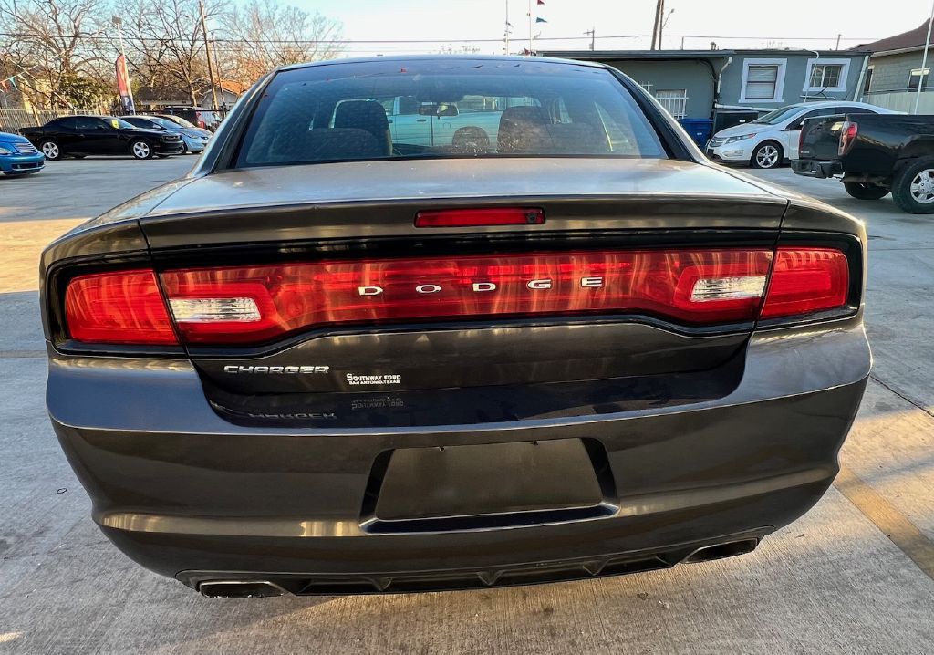 2013 Dodge Charger Image 4