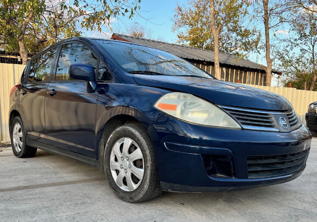 2009 Nissan Versa Image 3