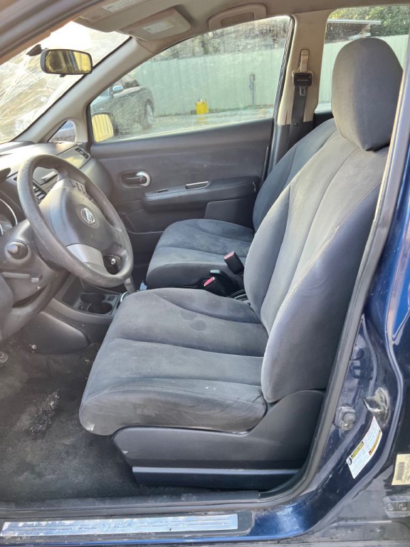 2009 Nissan Versa Image 6
