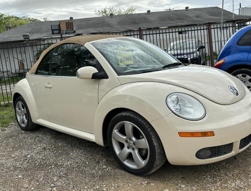 2006 Volkswagen Beetle Image 3
