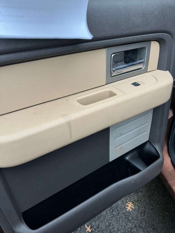 2011 Ford F-150 Image 5