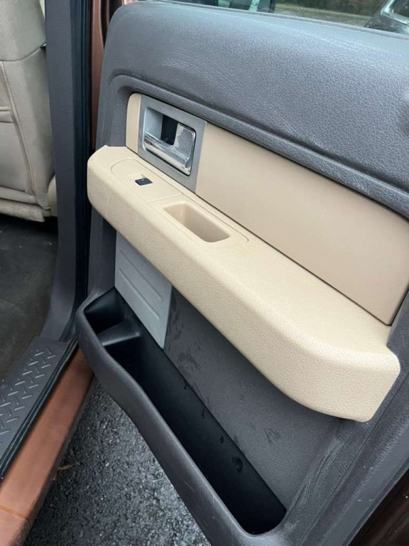 2011 Ford F-150 Image 9