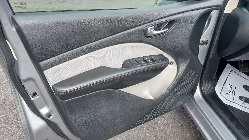 2015 Dodge Dart Image 11