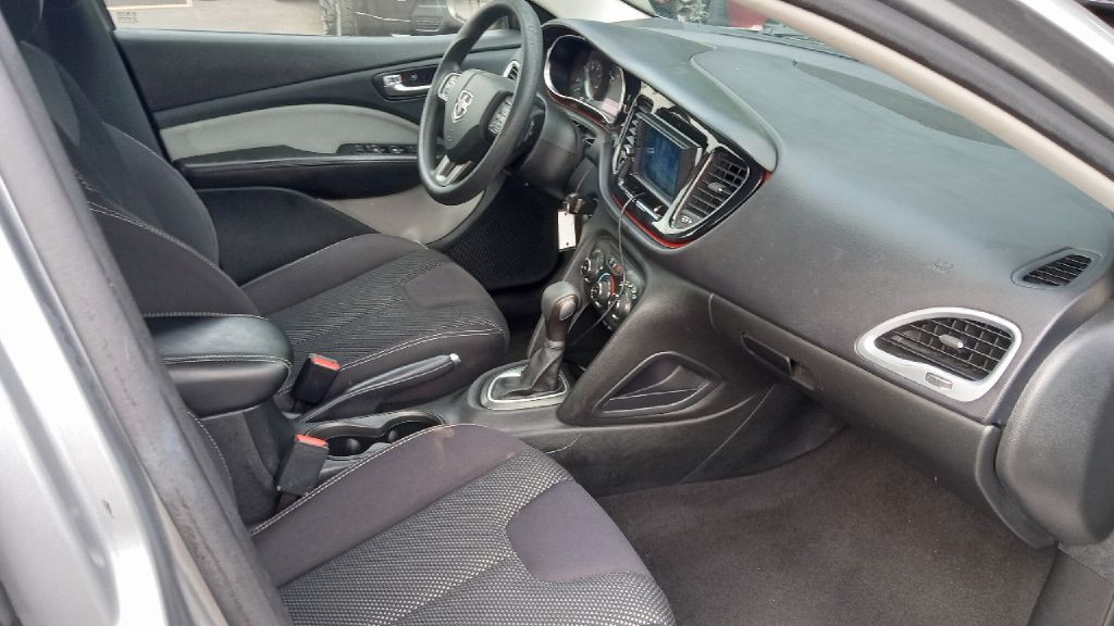 2015 Dodge Dart Image 16