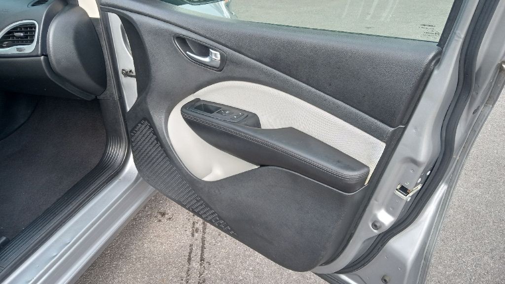 2015 Dodge Dart Image 17