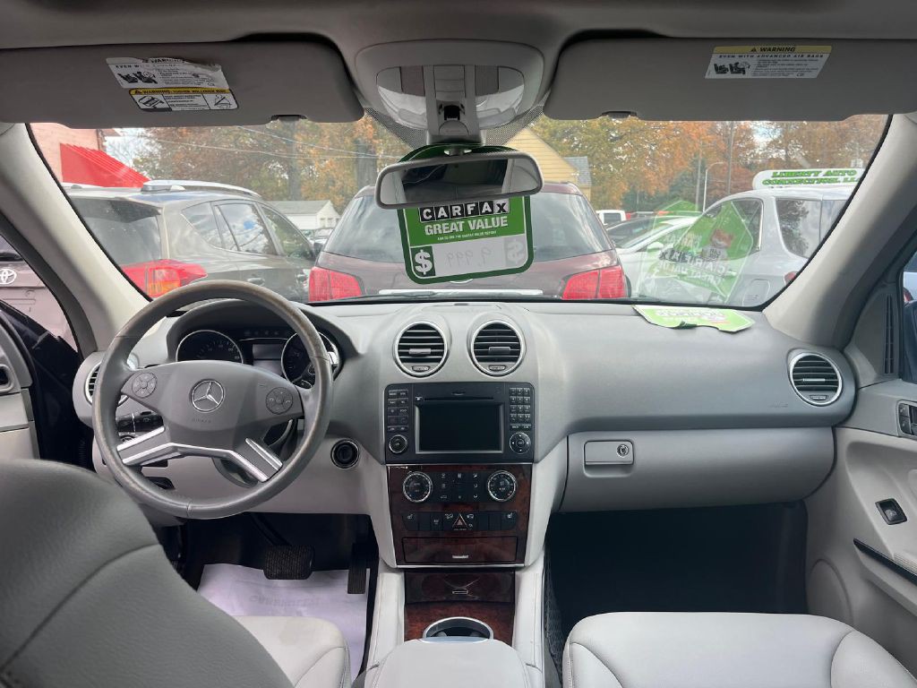 2010 Mercedes-Benz M-Class Image 8