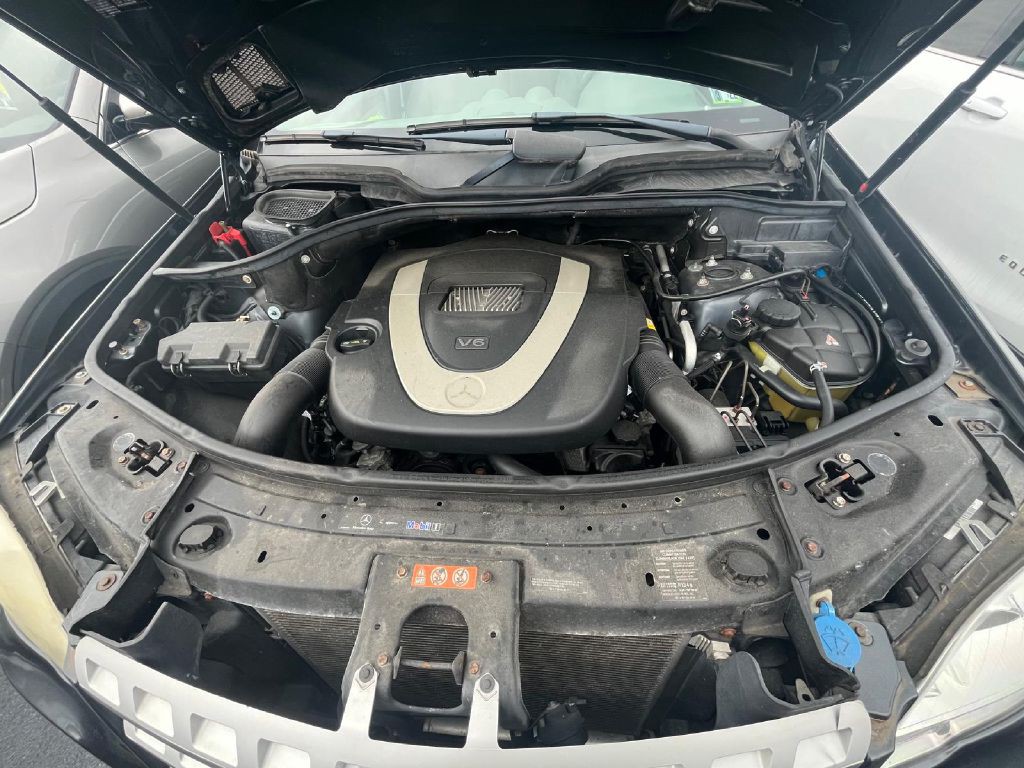 2010 Mercedes-Benz M-Class Image 19