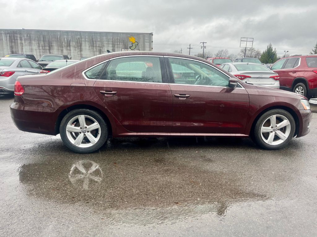2012 Volkswagen Passat Image 3