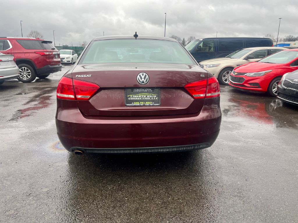 2012 Volkswagen Passat Image 5