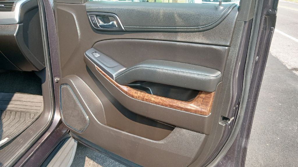 2017 Chevrolet Tahoe Image 12