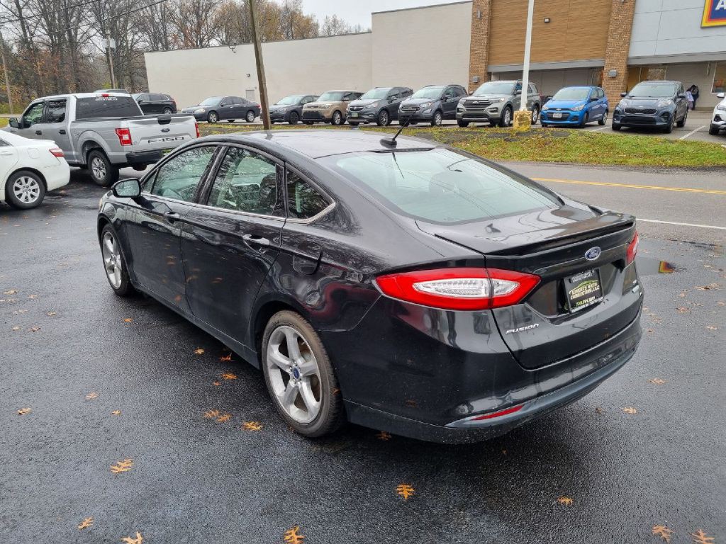 2015 Ford Fusion Image 2