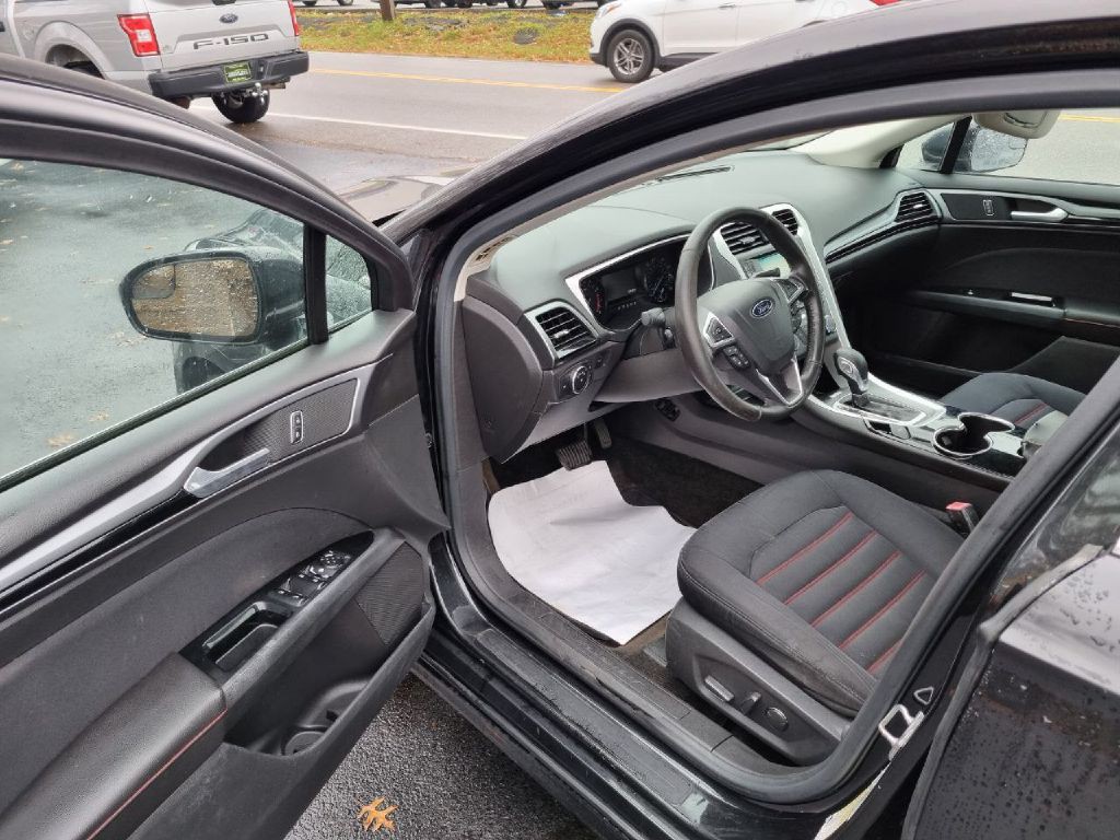 2015 Ford Fusion Image 11