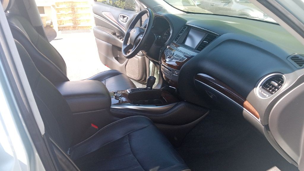2013 INFINITI JX35 Image 17