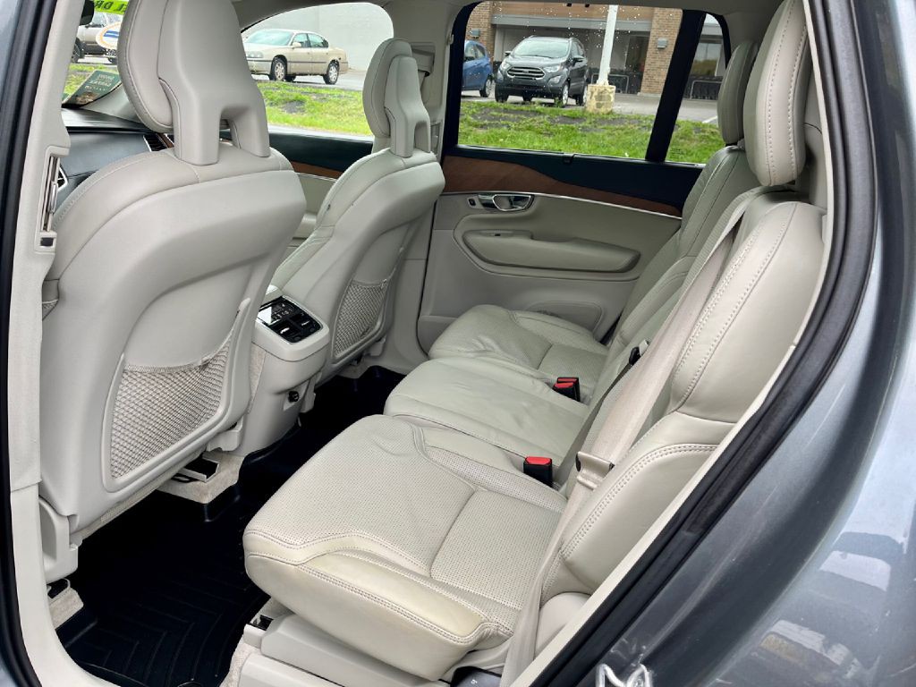 2016 Volvo XC90 Image 12