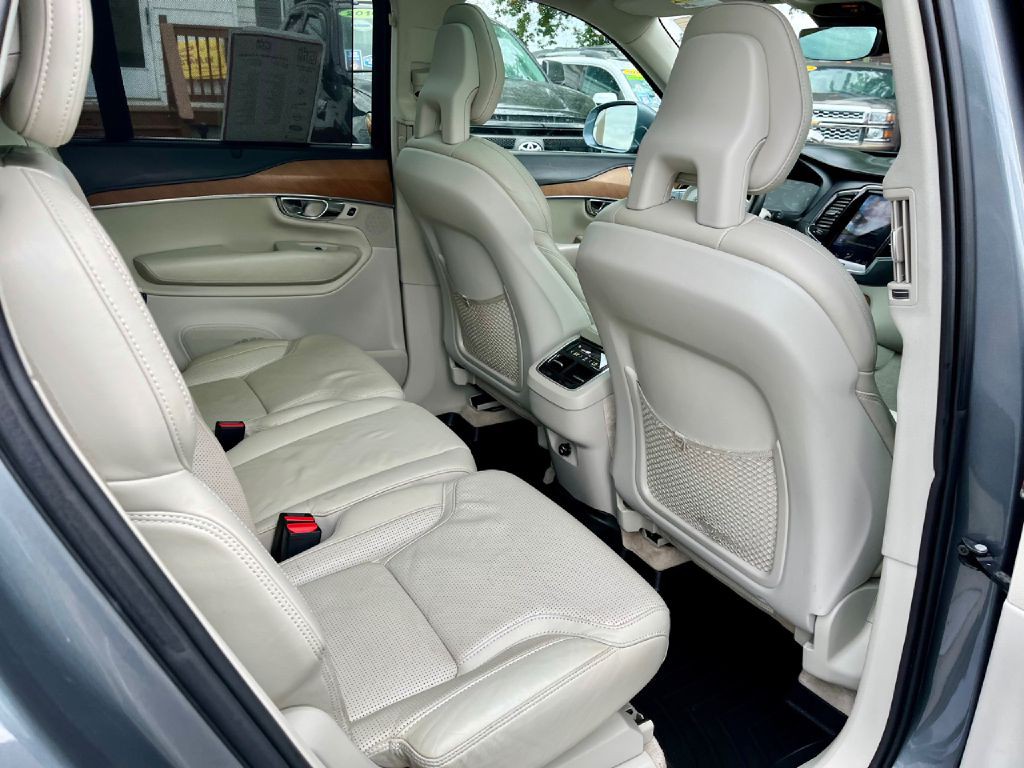 2016 Volvo XC90 Image 15