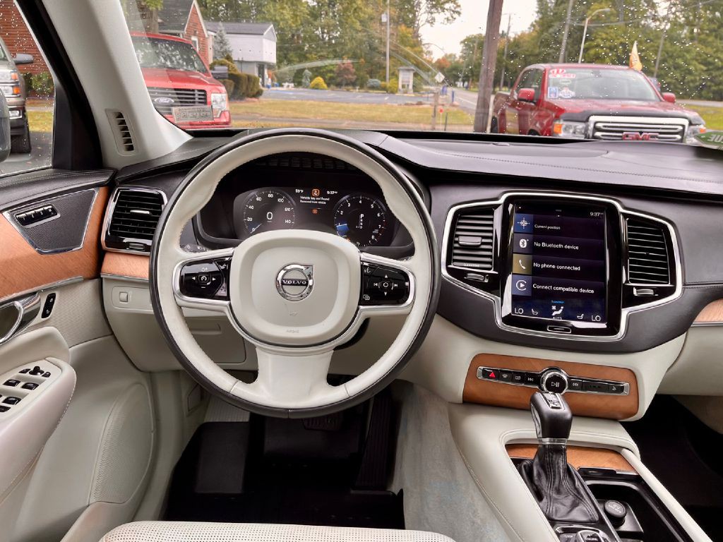 2016 Volvo XC90 Image 19
