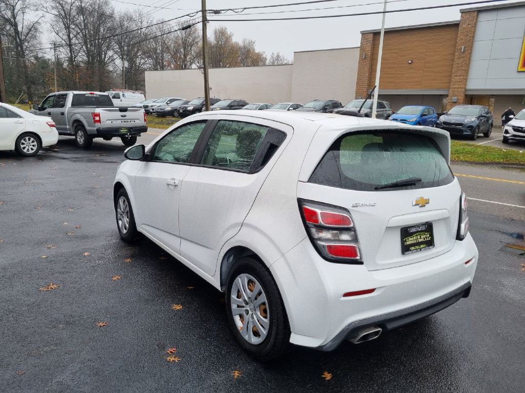 2017 Chevrolet Sonic Image 6