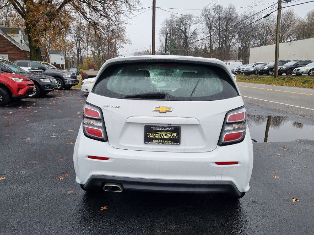 2017 Chevrolet Sonic Image 7