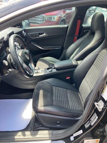 2014 Mercedes-Benz CLA-Class Image 3