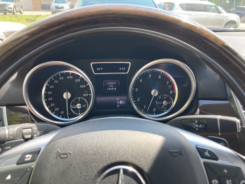 2015 Mercedes-Benz M-Class Image 9