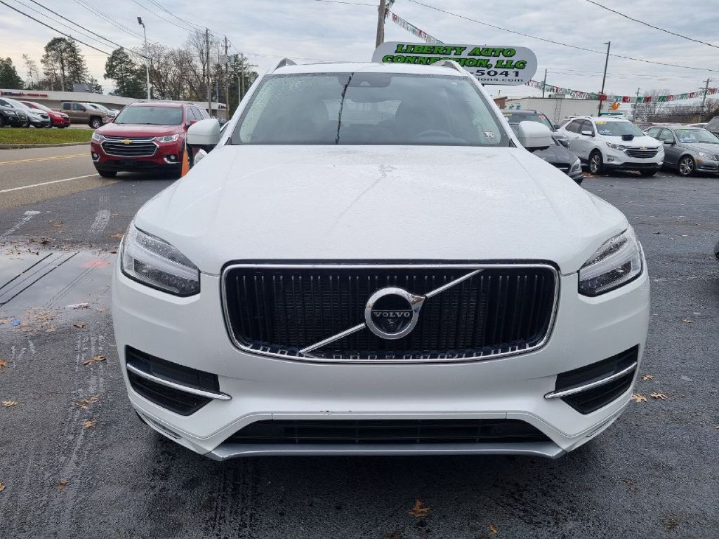 2018 Volvo XC90 Image 2