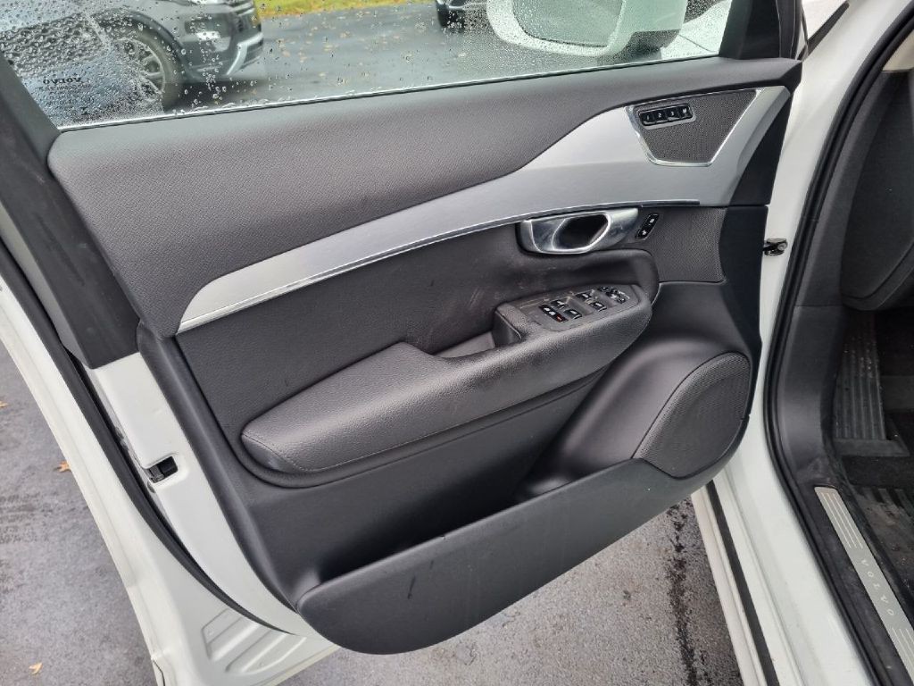 2018 Volvo XC90 Image 10