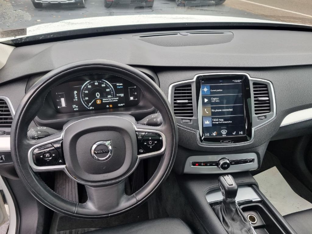 2018 Volvo XC90 Image 12
