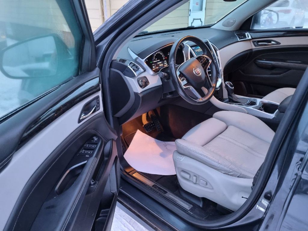 2016 Cadillac SRX Image 10