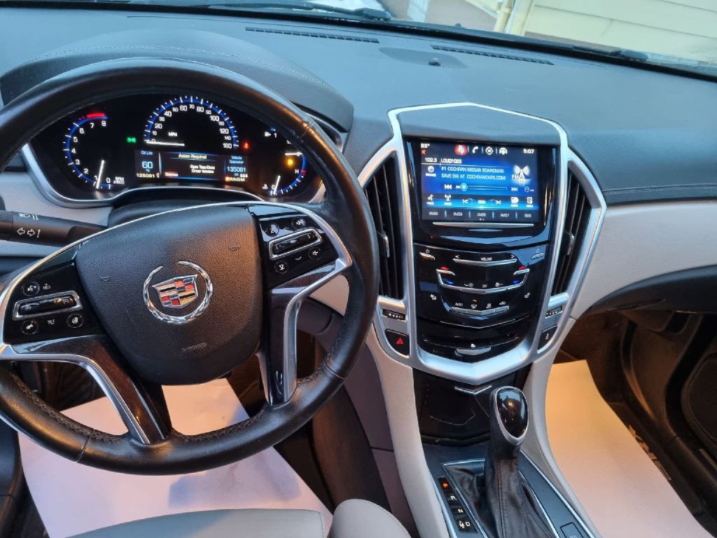 2016 Cadillac SRX Image 13