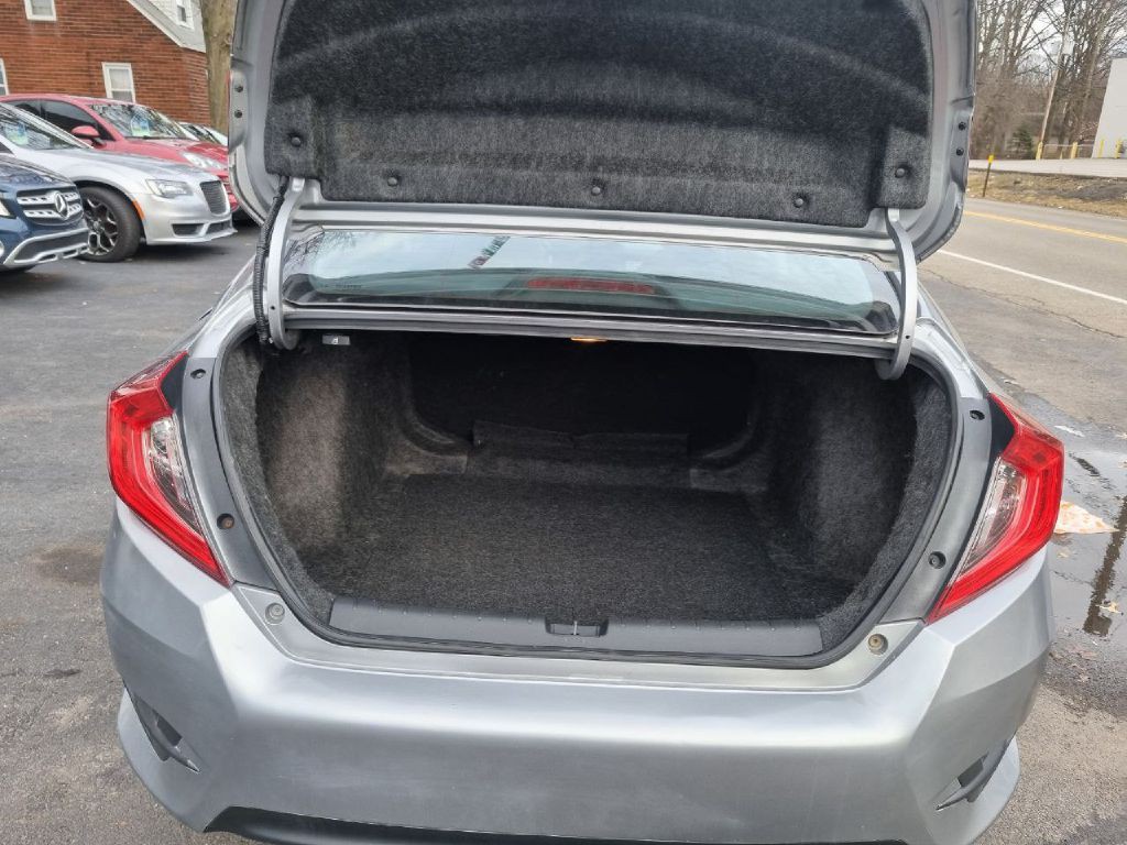 2016 Honda Civic Image 17