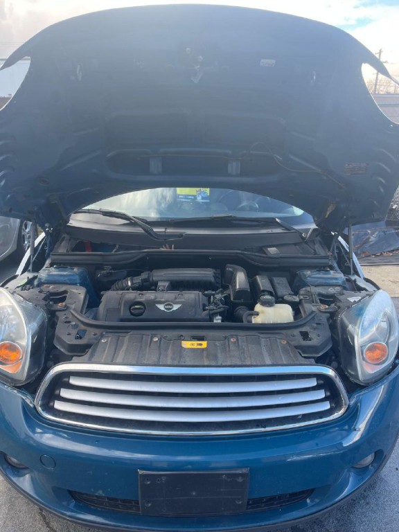 2012 MINI Cooper Image 12
