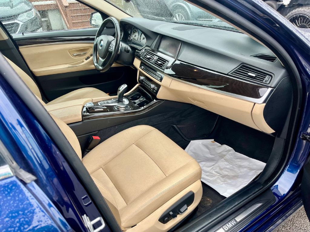 2016 BMW 5 Series Image 7
