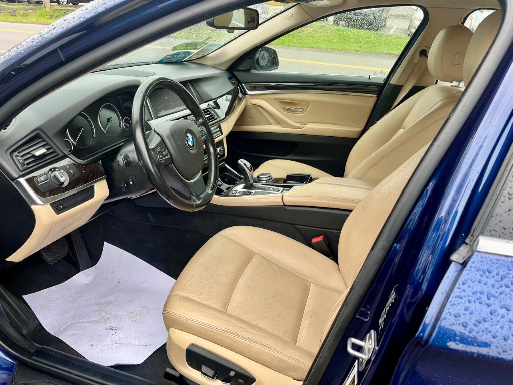 2016 BMW 5 Series Image 13