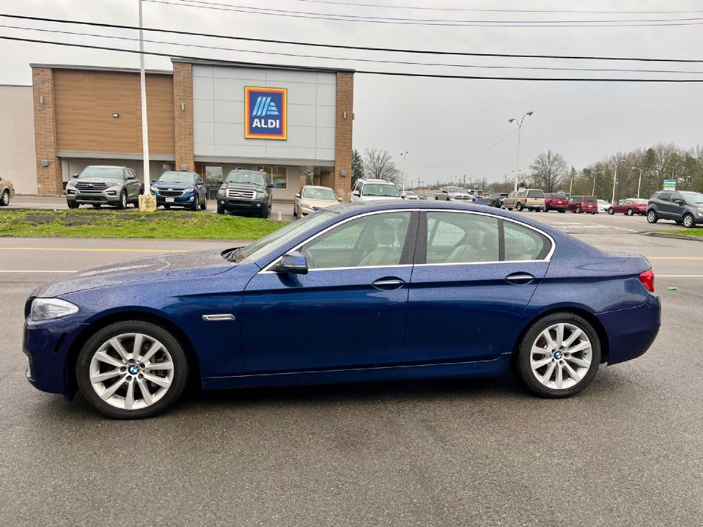 2016 BMW 5 Series Image 16