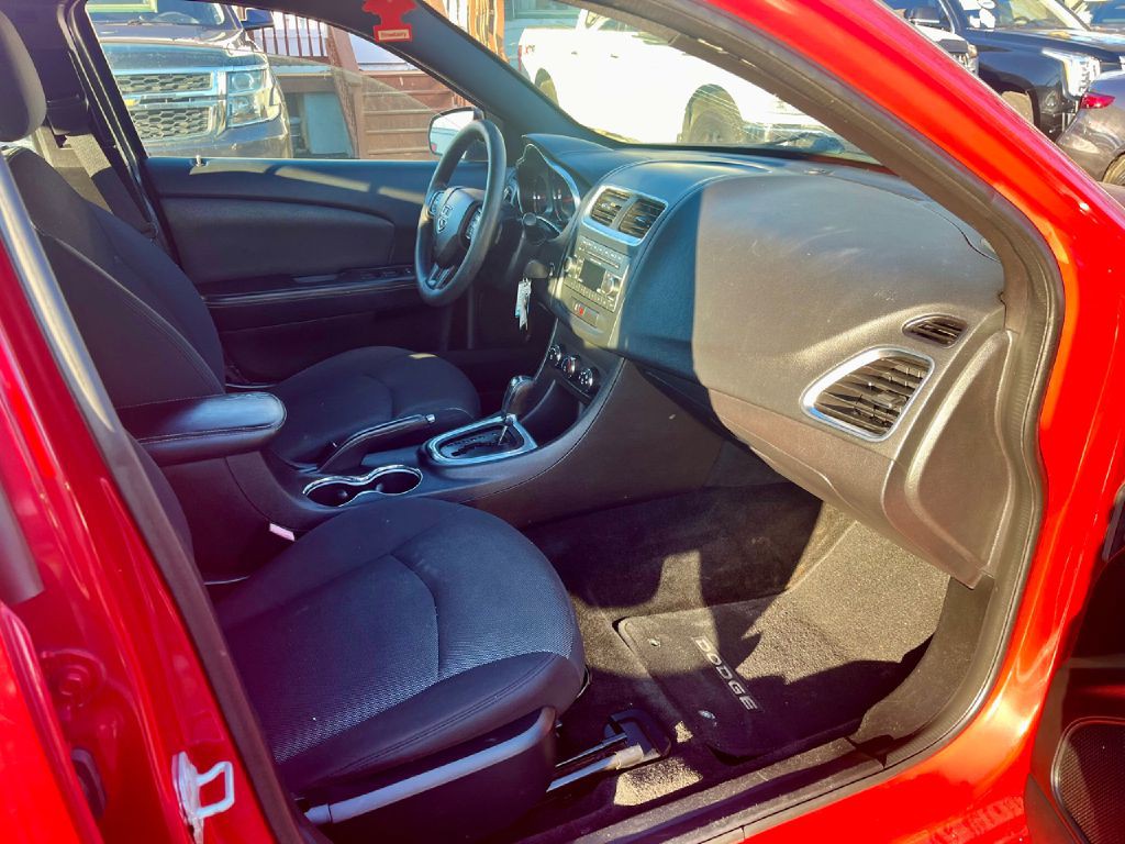 2014 Dodge Avenger Image 15
