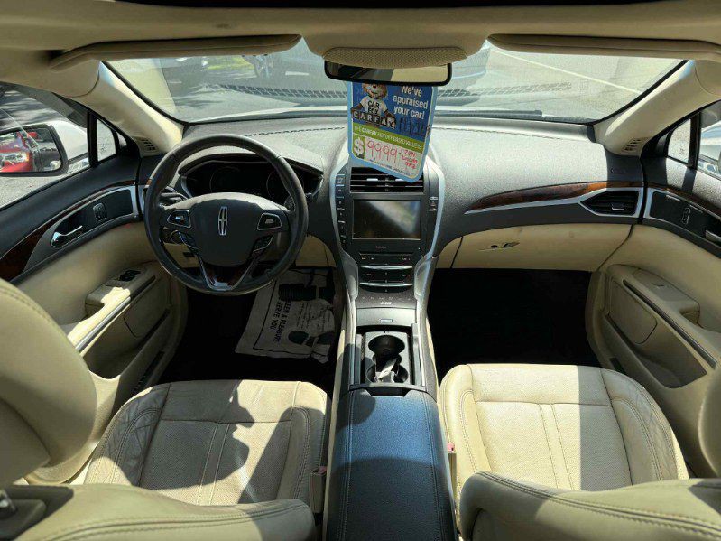 2014 Lincoln MKZ Image 10