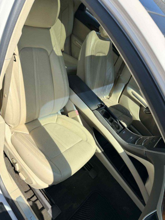 2014 Lincoln MKZ Image 12