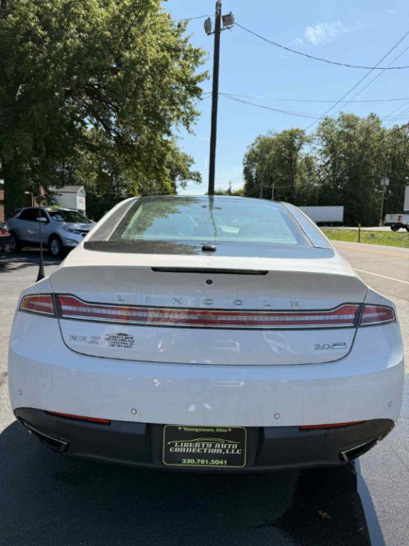 2014 Lincoln MKZ Image 18