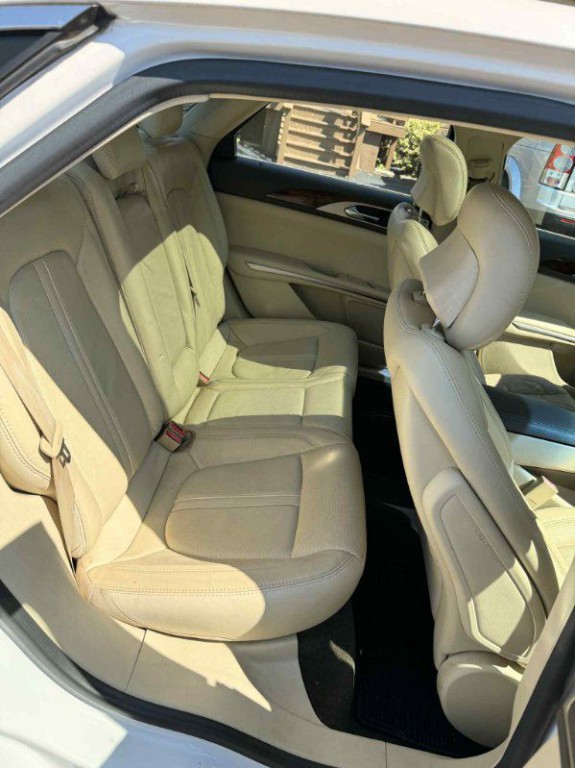 2014 Lincoln MKZ Image 31